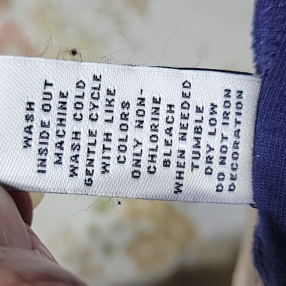 Sequin scoop neckline top - Picture 7 of 7